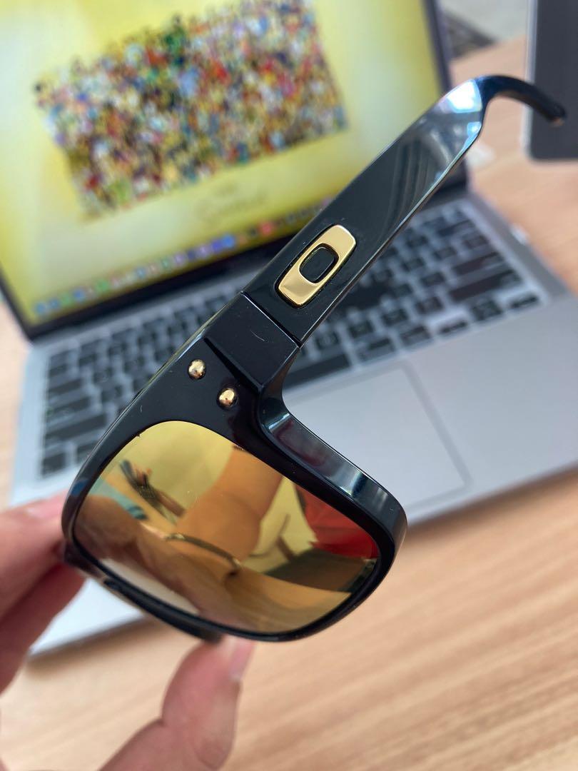 Oakley holbrook deals shaun white