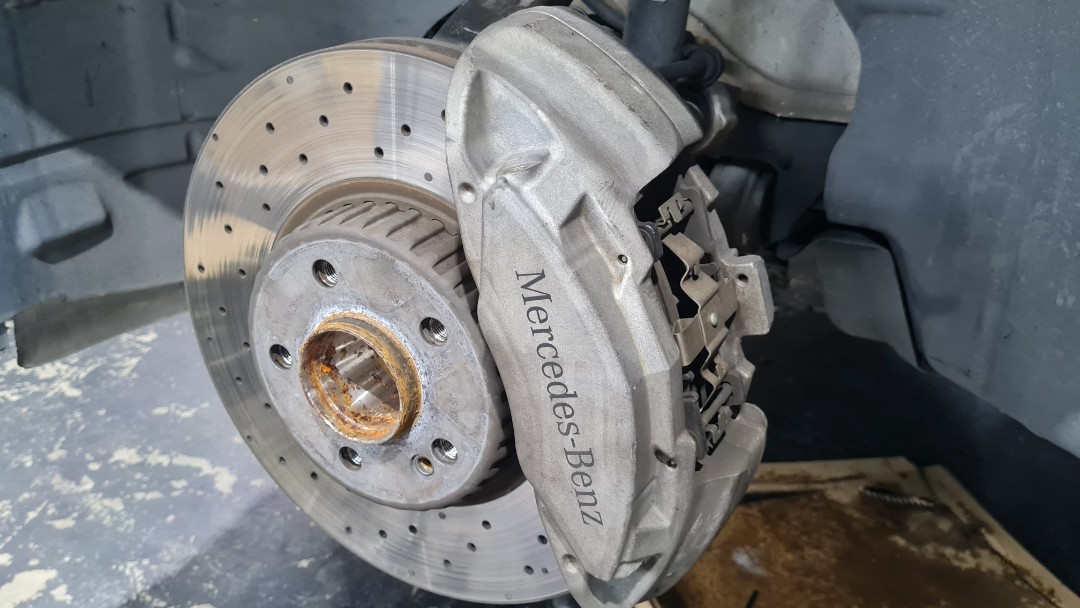 Original Mercedes 4 pot Brake kit, Car