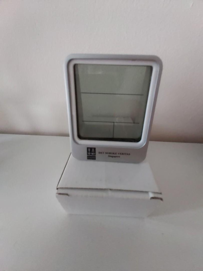 Small digital clock calendar, Furniture & Home Living, Home Decor