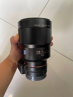 Sony Carl Zeiss Sonnar T* 135mm F1.8 ZA Lens SAL135F18Z