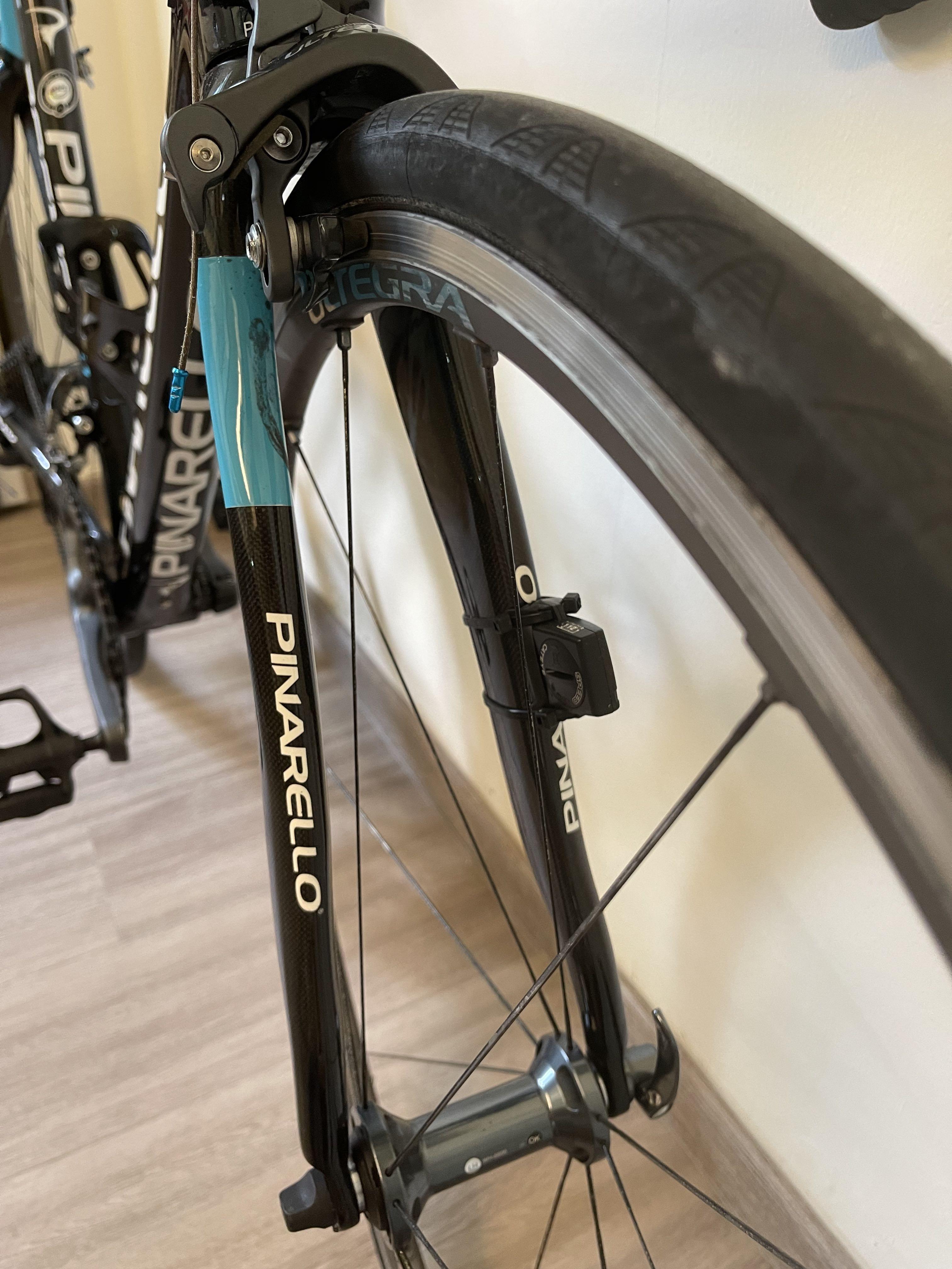 Team Sky s Pinarello Dogma 65.1 Think 2