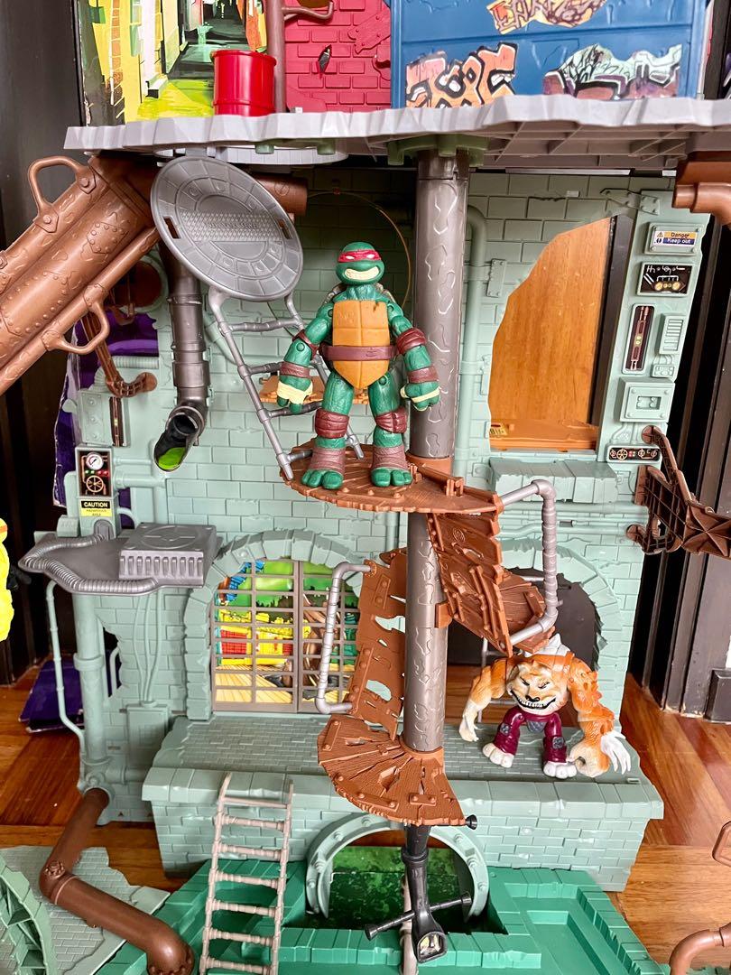 新入荷 Happy'sShopTeenage Mutant Ninja Turtles Secret Sewer Lair Playset 並行輸入品 