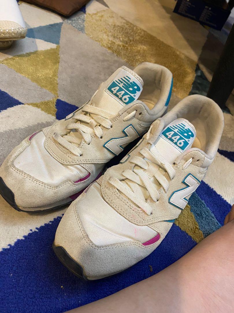 Used UK9 New Balances Shoe