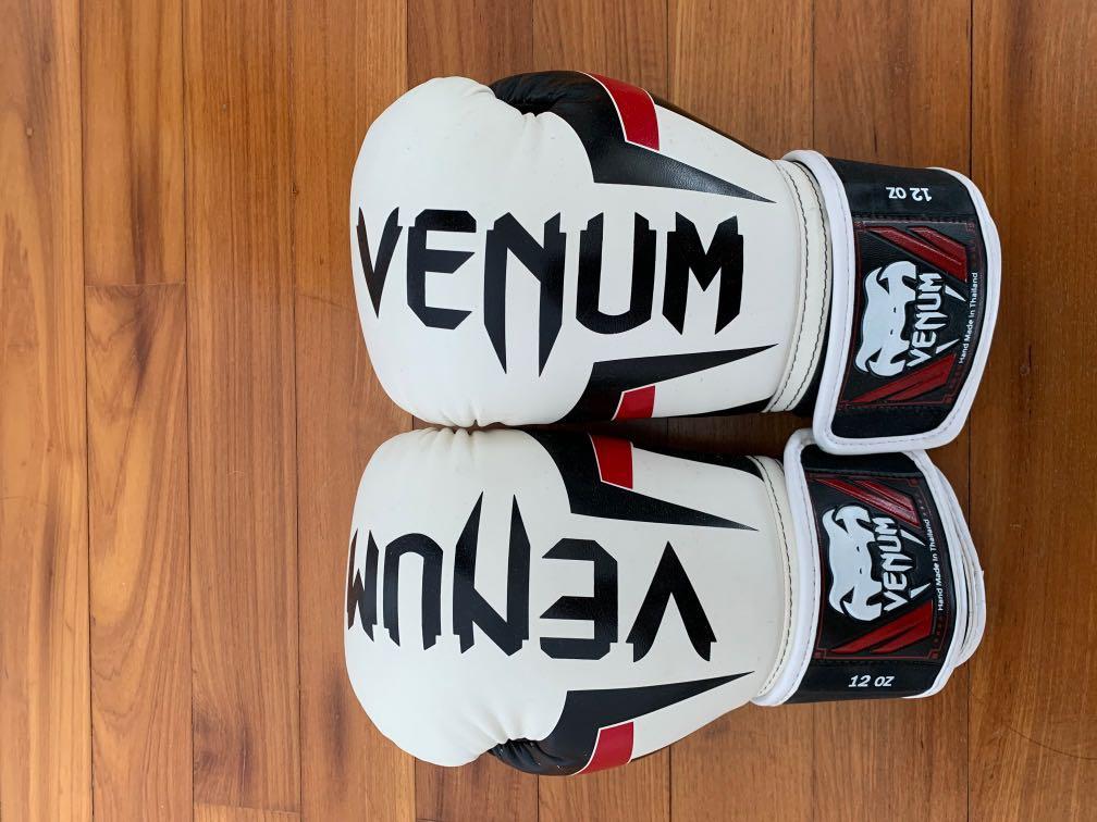 Venum Elite Boxing Gloves 12oz, Sports Equipment, Other Sports