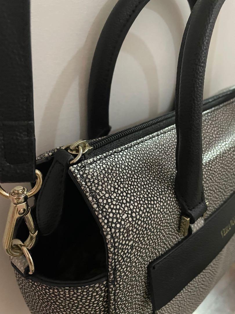 Vera wang 2025 sling bag