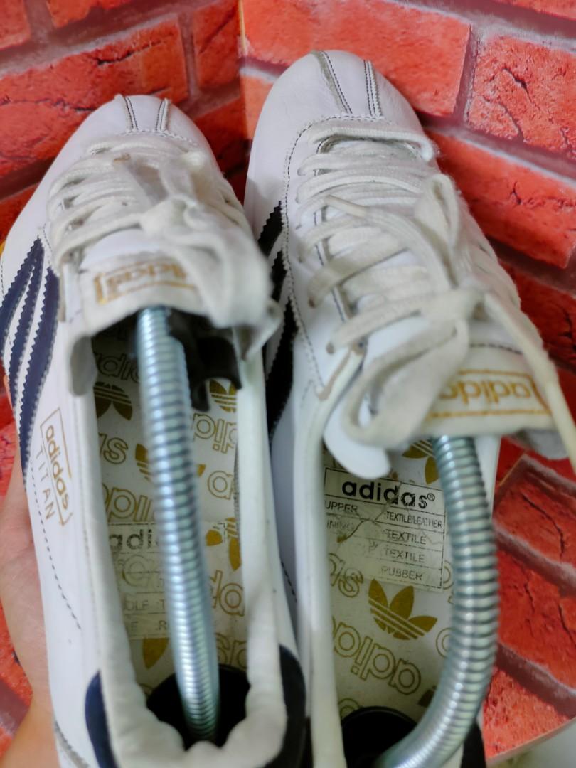 VINTAGE ADIDAS TITAN