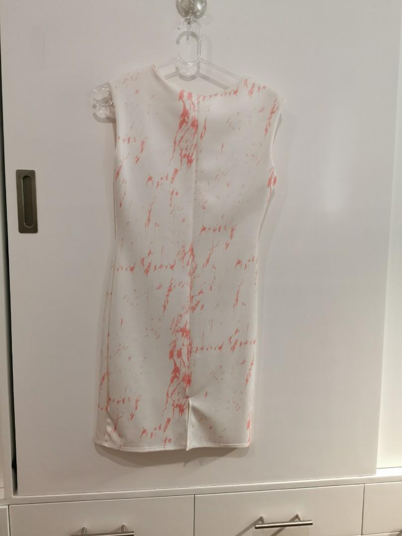 White dress with pink design (Category: Dresses) located in Manila. Submitted by sgo713 (Listing ID 1096730534, Image 3). Description: .