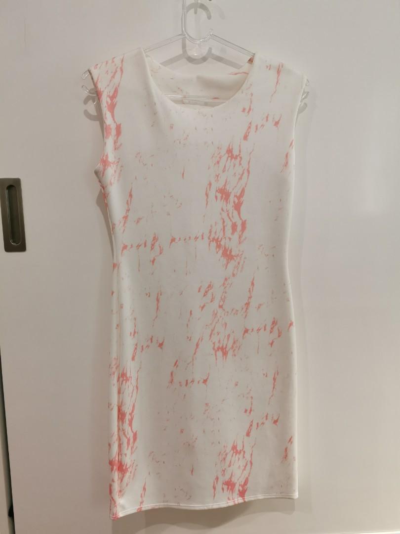 White dress with pink design (Category: Dresses) located in Manila. Submitted by sgo713 (Listing ID 1096730534, Image 2). Description: .