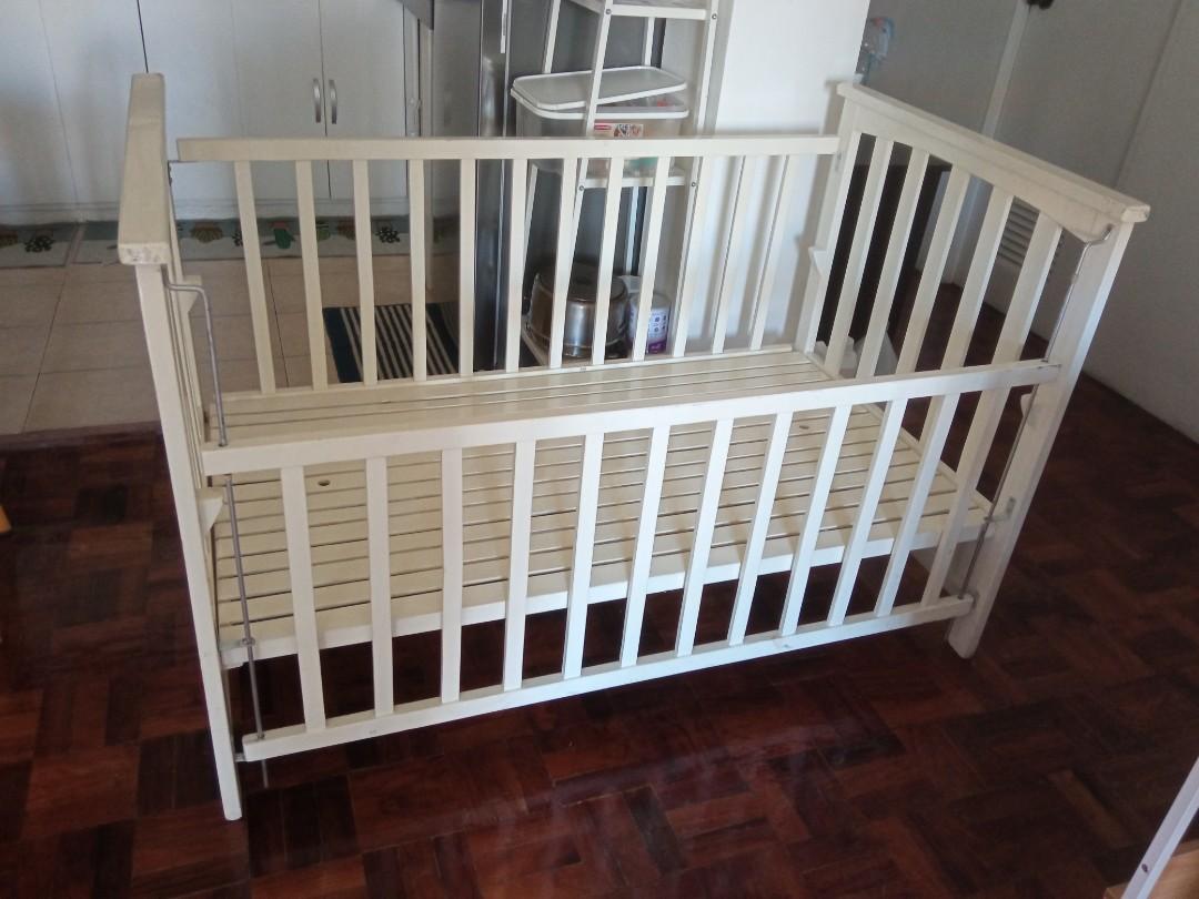 Baby cot adjustable side sales