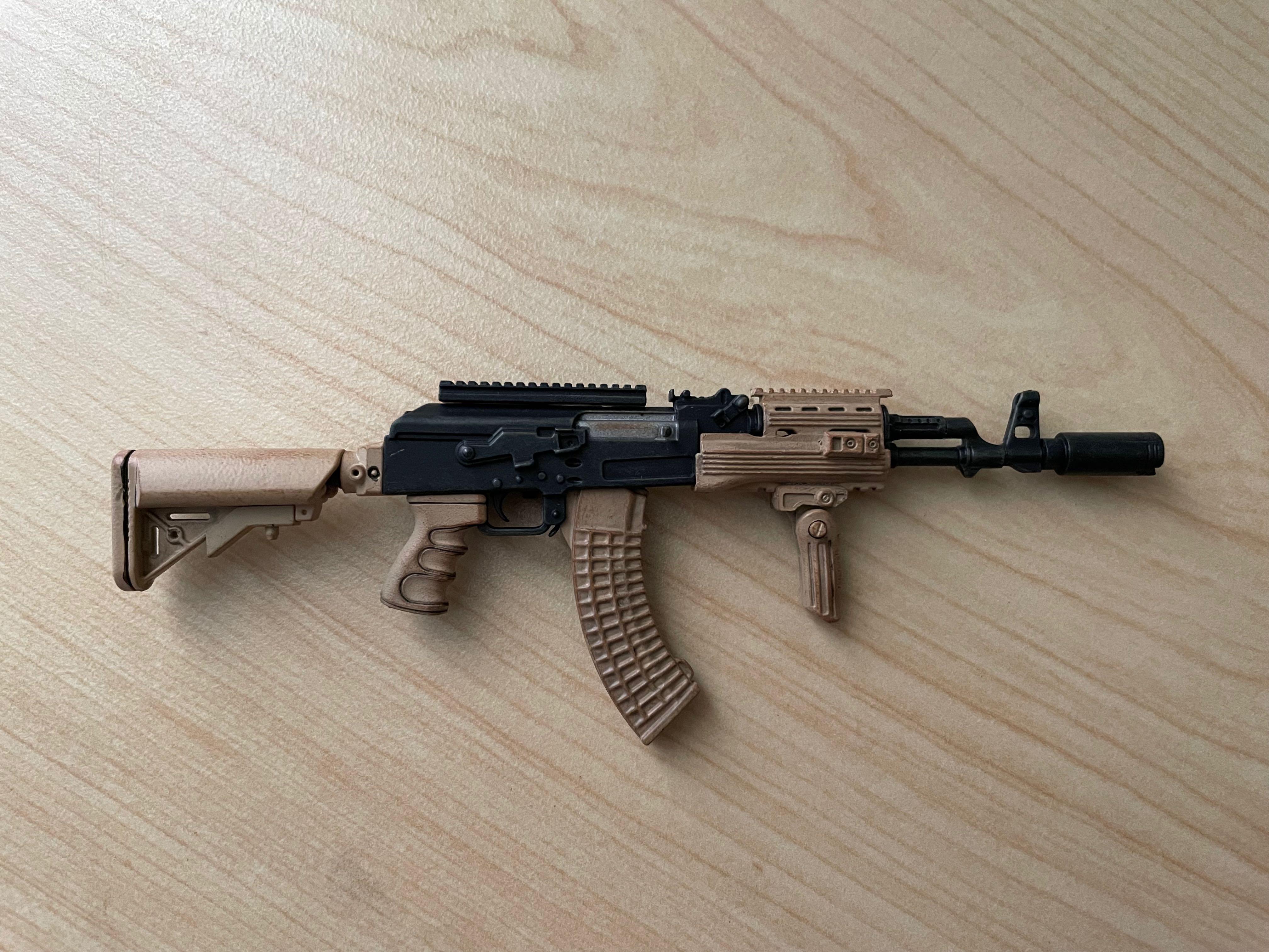 1/6 scale guns, Hobbies & Toys, Toys & Games on Carousell