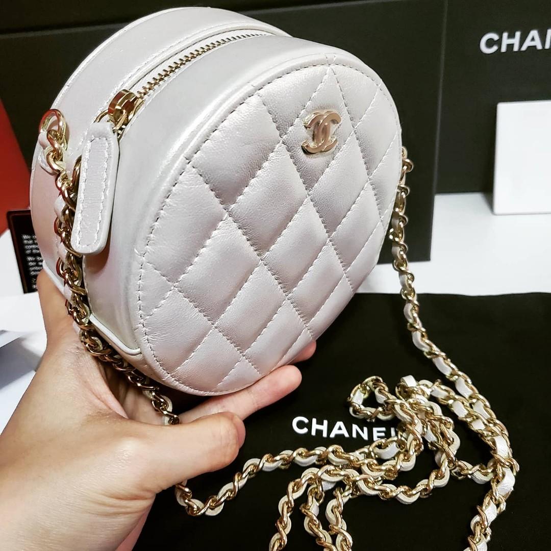 Chanel Round Clutch - 13 For Sale on 1stDibs  chanel round bag, chanel 19 round  clutch with chain, chanel round bag price