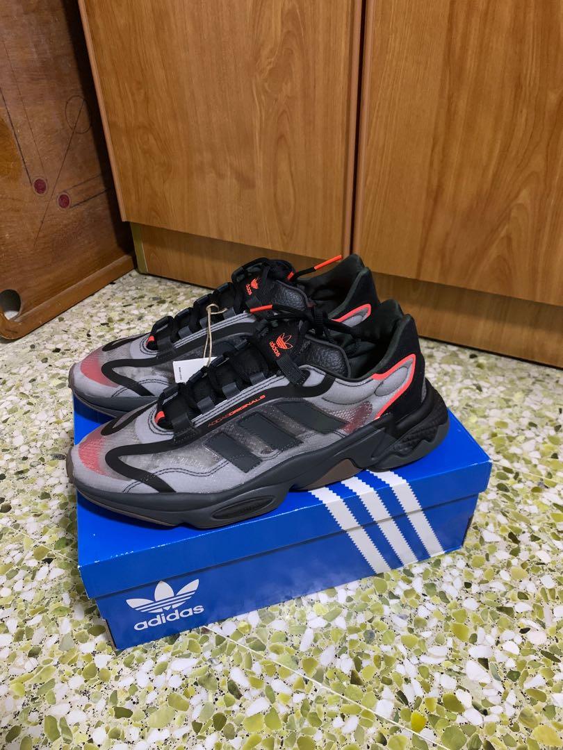 Adidas ozweego pure, Men's Fashion, Footwear, Sneakers on Carousell
