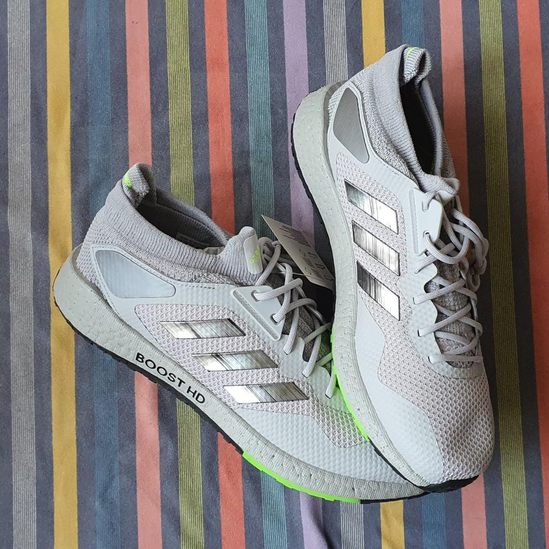Adidas PulseBOOST HD M US 12 (Category: Sneakers) located in Pasig City. Submitted by mike.rombaoa (Listing ID 1097141858, Image 3). Description: BNIB US 12.