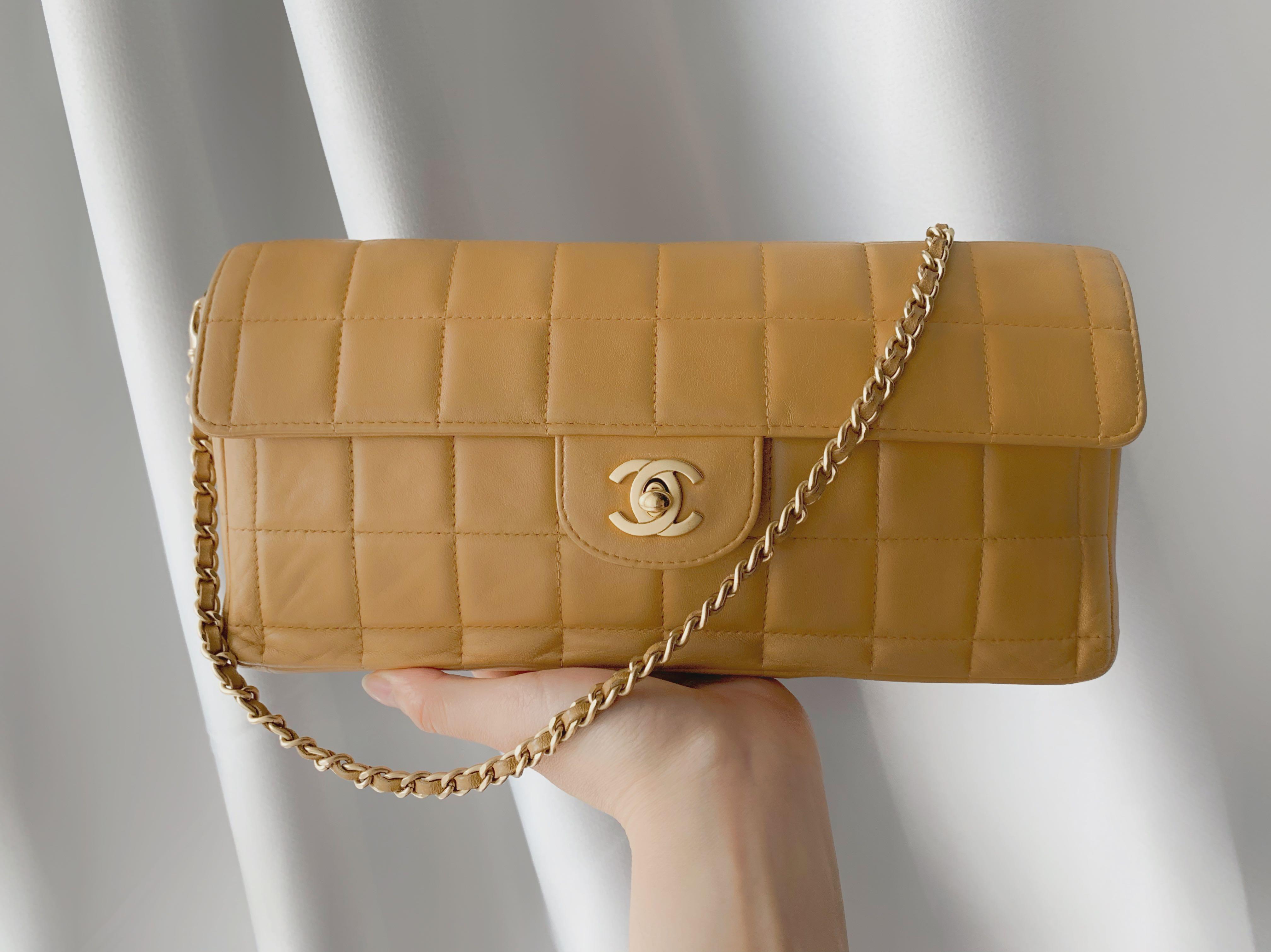 Chanel Red Patent Chocolate Bar Quilted Camera Bag Chanel | The Luxury  Closet