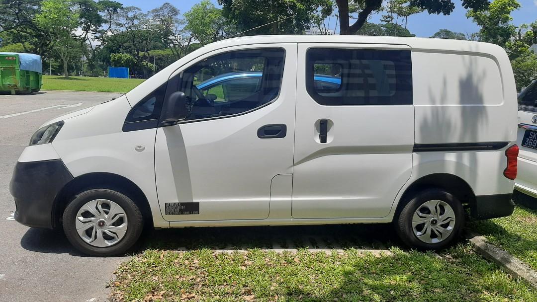 Cheap Van rental nissan nv200 nv350 toyota Cars Commercial