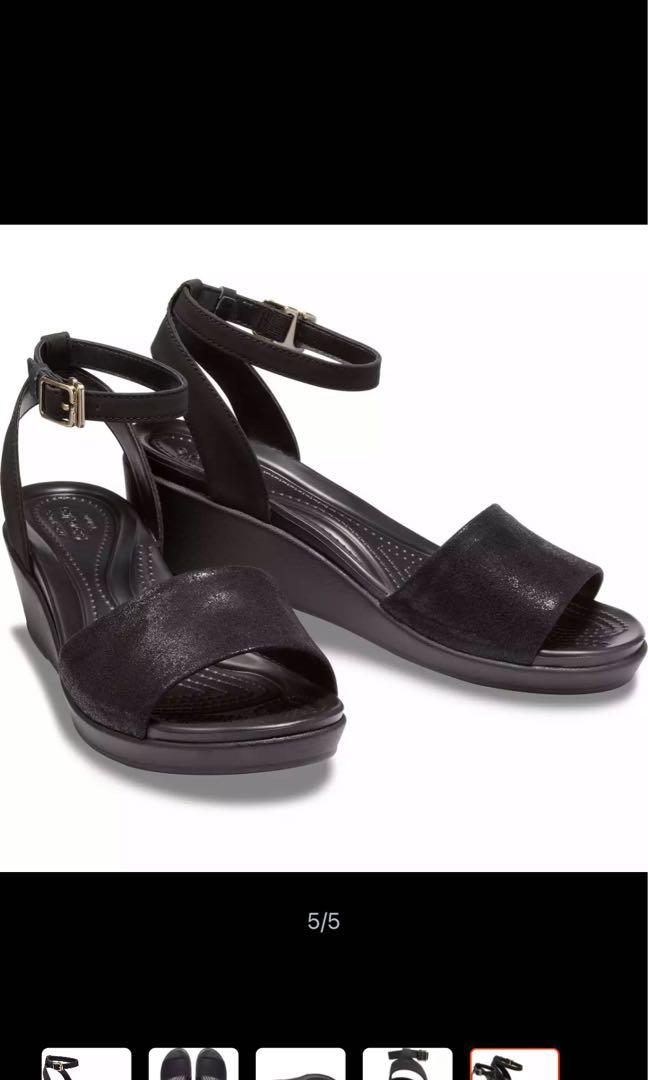 Crocs Women Leigh Ann Shimmer Ankle Wedge with Champagne Black