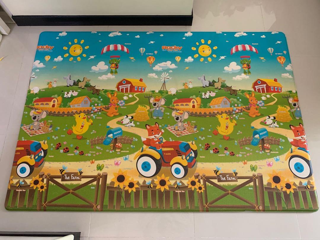 FREE DELIVERY Dwinguler Playmat Reversible Made in Korea, Babies
