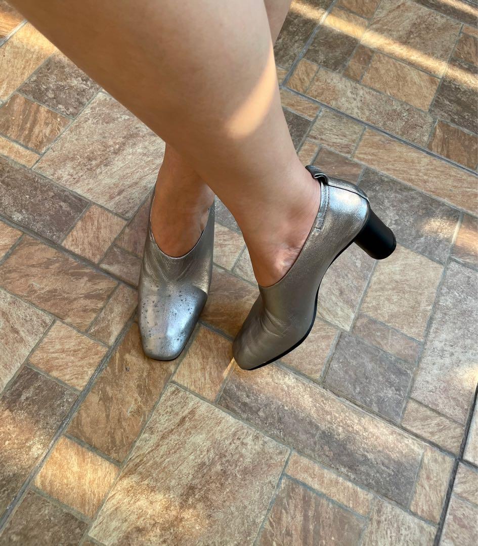 Gray matters micol pump deals