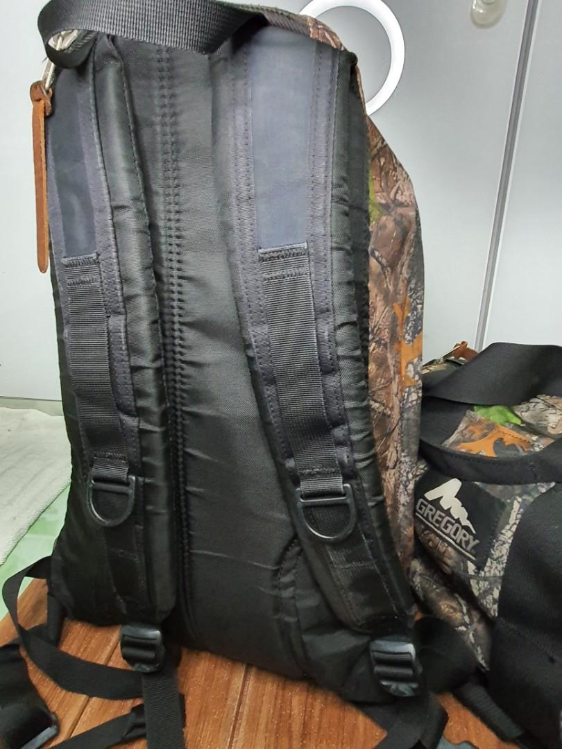 anello mini leather square shaped backpack ANELLO MINI BACKPACK | review