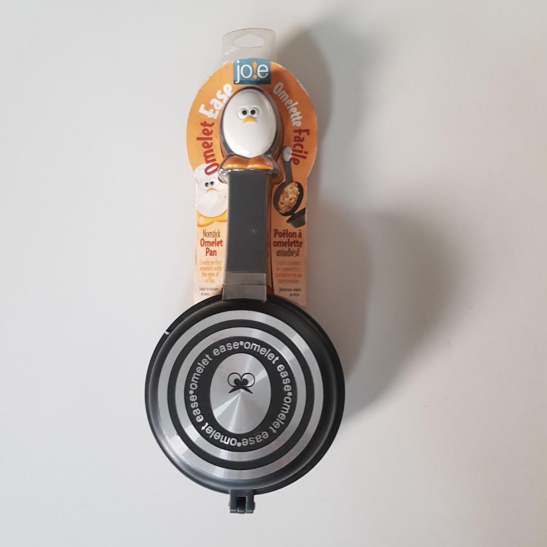 Joie Omelette Easy Nonstick Pan, Furniture & Home Living, Kitchenware