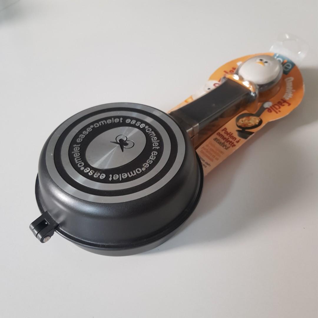 Joie Omelette Easy Nonstick Pan, Furniture & Home Living, Kitchenware