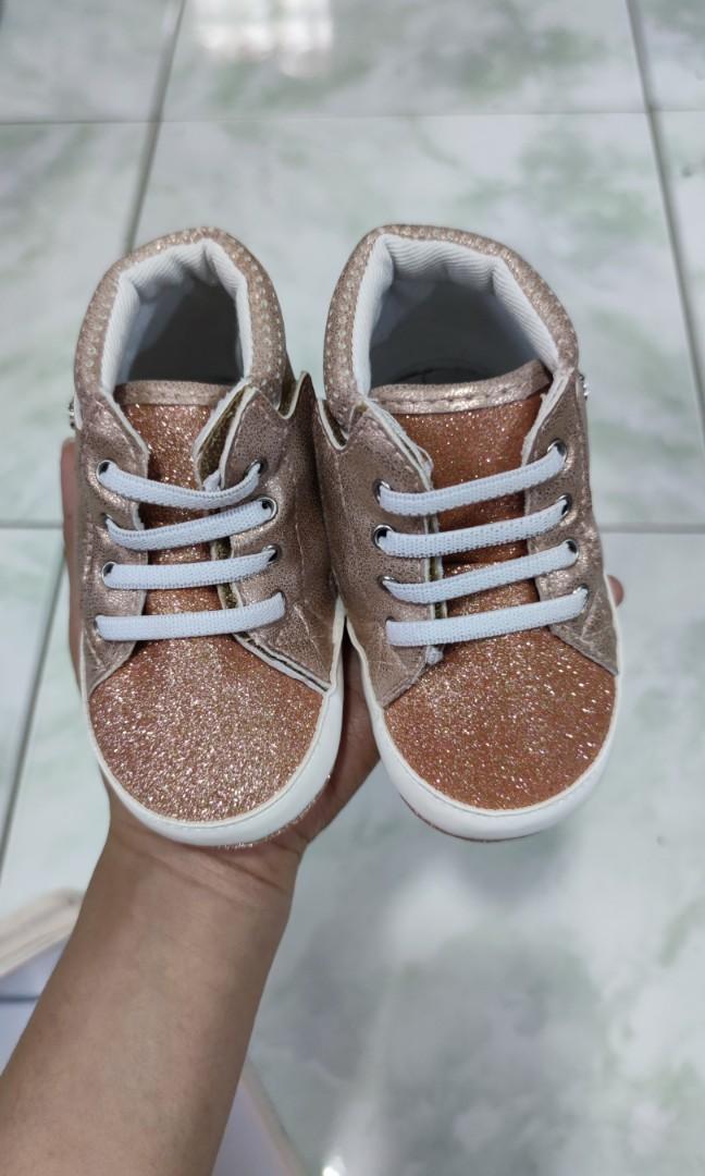 Juicy couture baby booties 2025