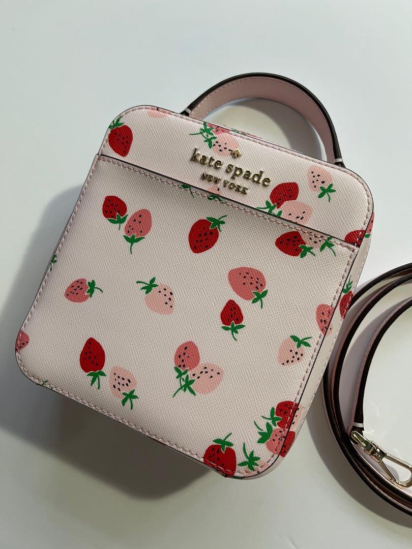 Kate Spade Daisy Strawberries Vanity Bag, Women's Fashion, Bags & Wallets,  Cross-body Bags on Carousell