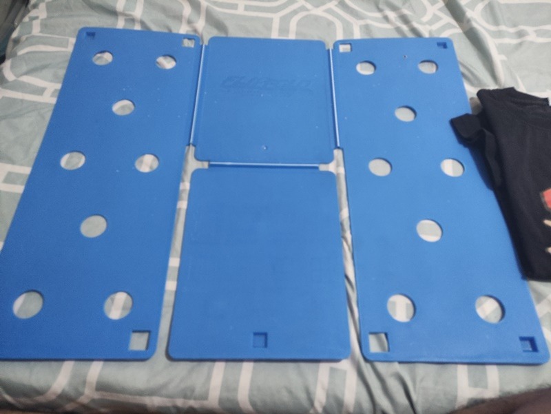 Laundry Flip Folder (same as Sheldon from Big bang Theory), Furniture