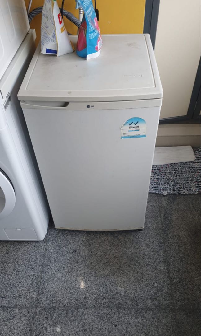 LG FRIDGE not working, TV & Home Appliances, Kitchen Appliances