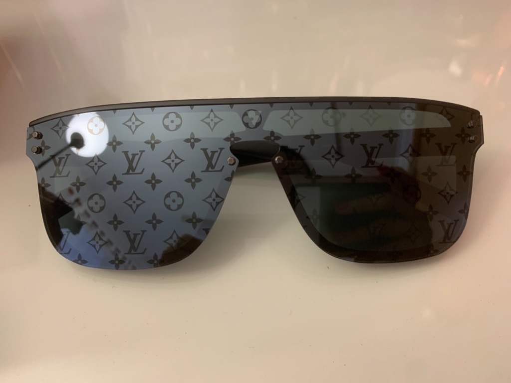 Louis Vuitton LV Waimea Sunglasses Brown Plastic. Size E