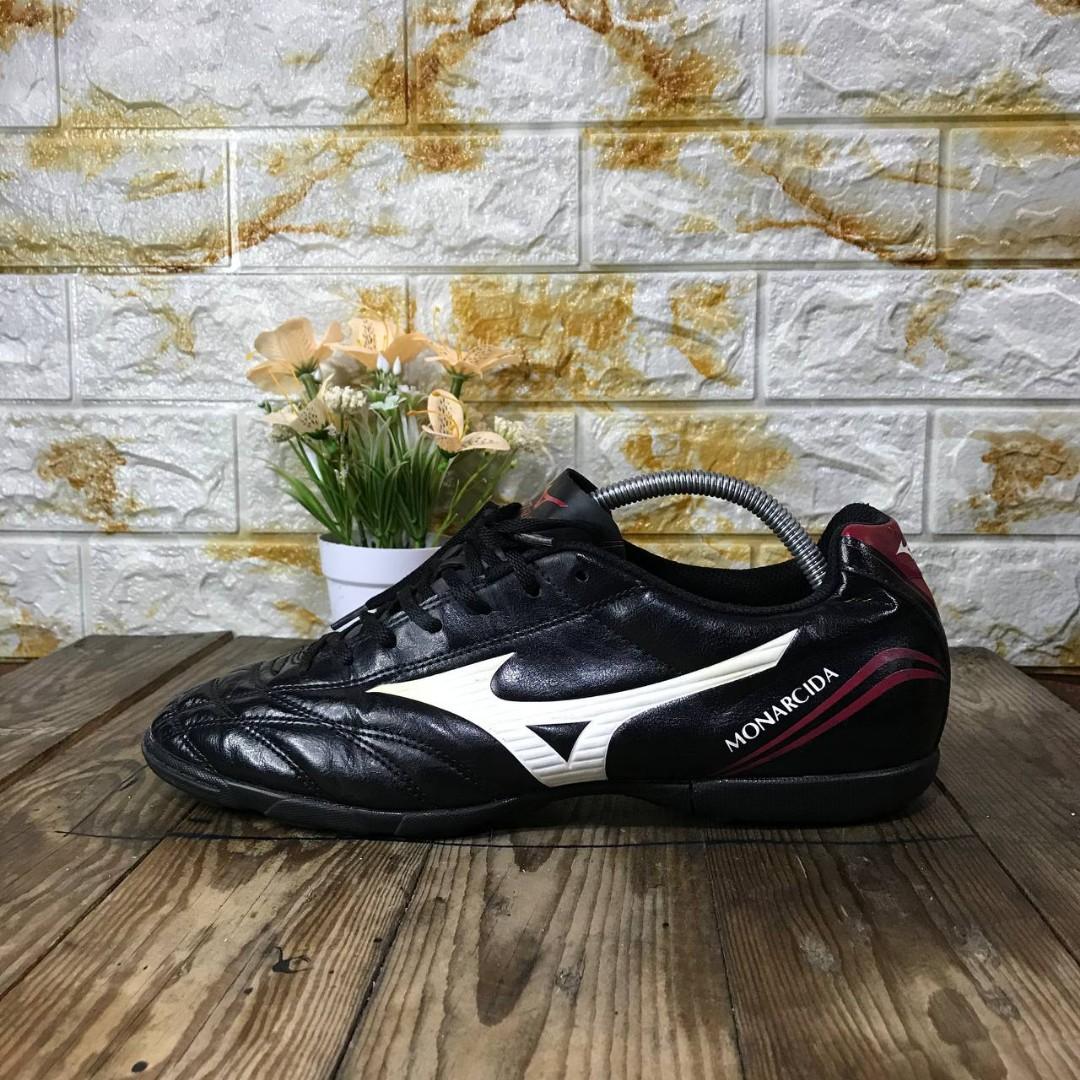 MIZUNO FUTSAL SAIZ 9uk Harga rm65 Available Men s Fashion