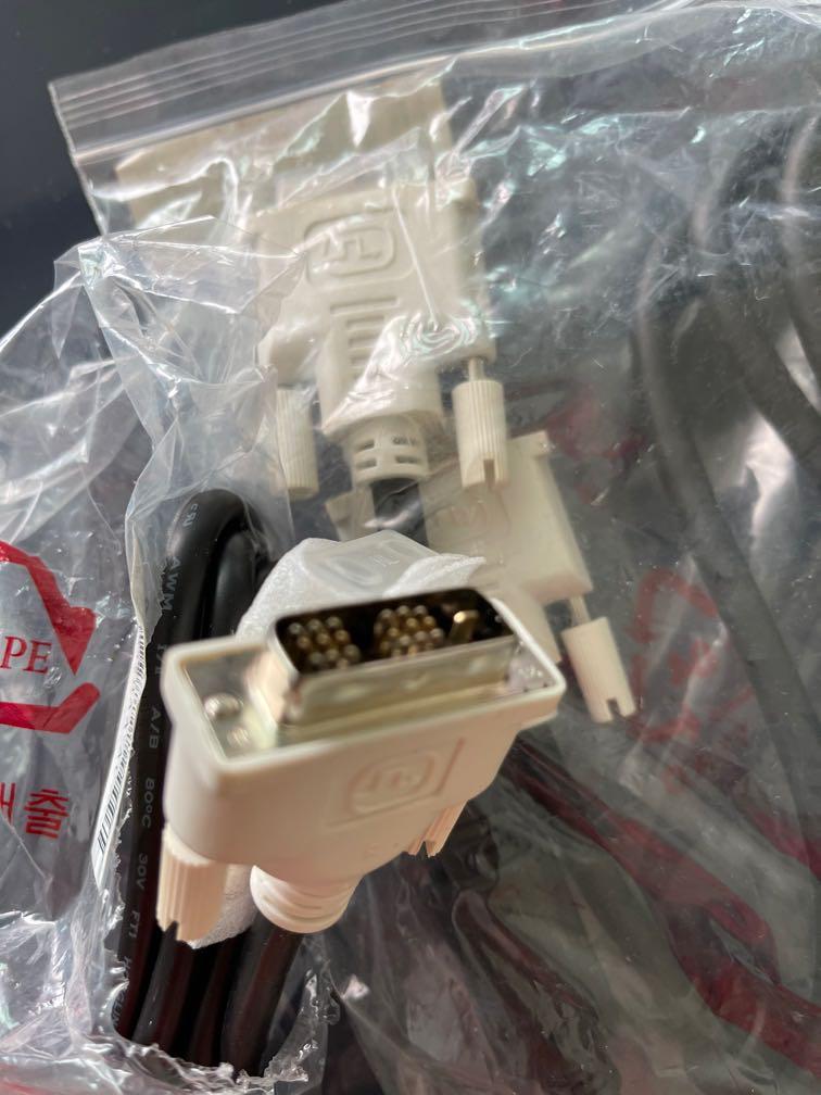 Monitor cable (Category: Cables & Adaptors) located in Singapore. Submitted by wong41 (Listing ID 1096969336, Image 2). Description: New! One for $5 two for $8!.