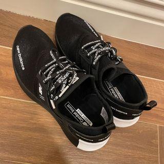 New Balance 黑色訓練鞋