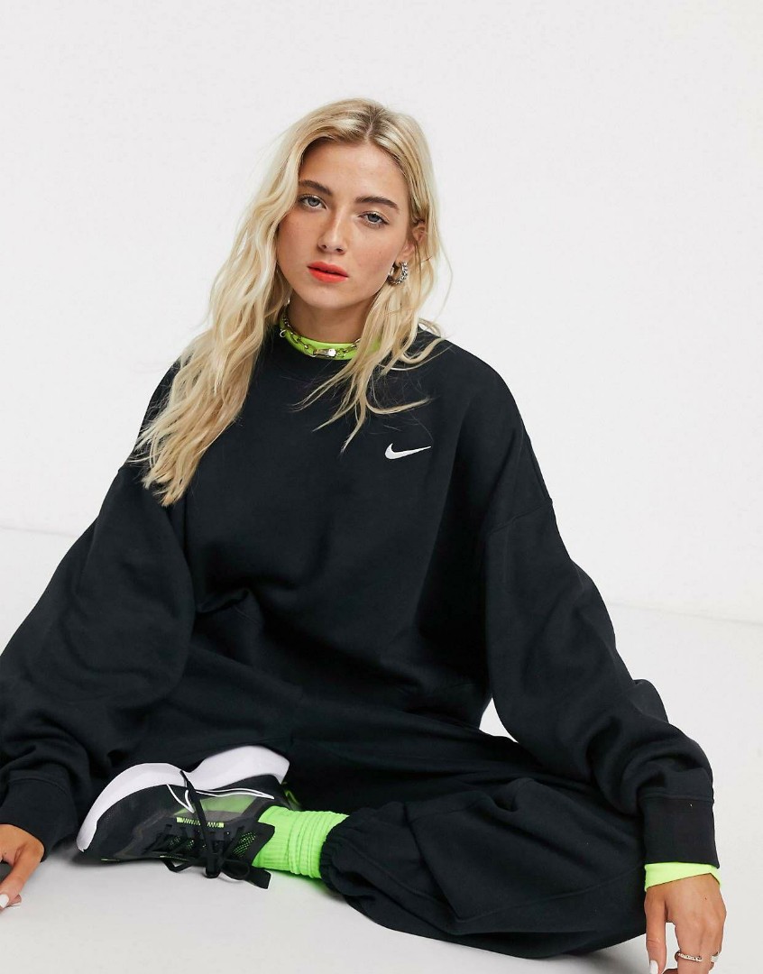 nike pullover oatmeal