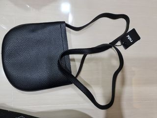 (Category: ) located in . Submitted by dardani (Listing ID 1097113705, Image 1). Description: .