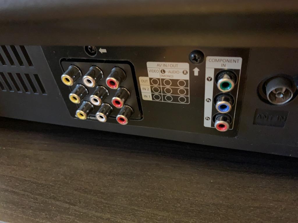 Samsung 21" CRT TV as new, with component input for retrogaming, TV