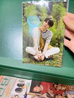 （分類：）位於 。 由 taejin_bts 提交（商品編號 1096946366，圖片 1）。簡介： 。