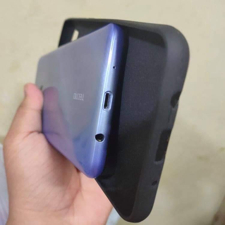 Tecno Pova 6)64GB Gaming phone (Category: Android Others) located in Quezon City. Submitted by khanor (Listing ID 1097024334, Image 3). Description: TECNO POVA LD7 6/64GB GAMING PHONE FOR SALE OR SWAP. Add sa lower unit PRICE :5800 FIX WITH ORIG CHARGER CASE TEMPERED BOX LANG WALA QC QUEZON AVE MEET UP Display: 6.8-inch 2.5D LCD (IPS) screen w/ HD+ 1640 x 720 resolution at 264 ppi CPU: 2.0GHz 12nm MediaTek Helio G80 octa-core processor GPU: Mali-