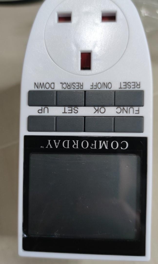Timer socket 2 pieces (Category: Electrical, Adaptors & Sockets) located in Singapore. Submitted by .diva.mom. (Listing ID 1097055738, Image 1). Description: 2 pieces of timer socket.