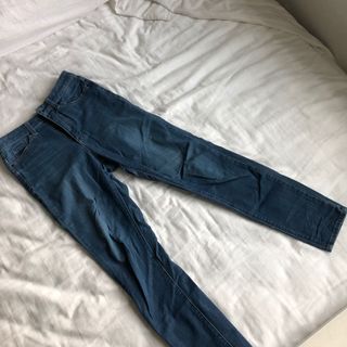 (Category: ) located in . Submitted by thriftingthrough (Listing ID 1097031544, Image 1). Description: .