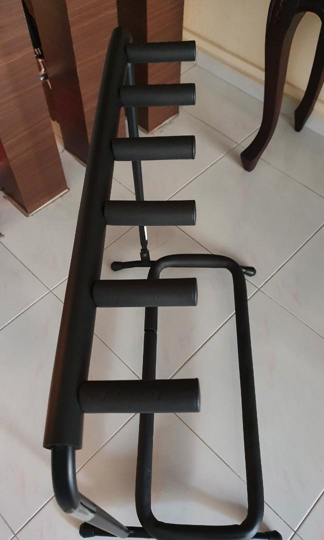 Warwick RockStand Multiple 5 Electric/Bass Guitar Rack Stand, Hobbies