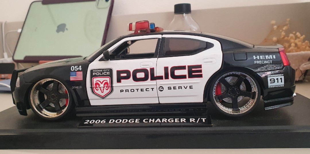 1 18 Jada Toys Big Time Muscle 2006 Dodge Charger Police Car