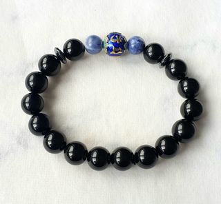 (Category: ) located in . Submitted by joviedesignz (Listing ID 1097211911, Image 1). Description: .