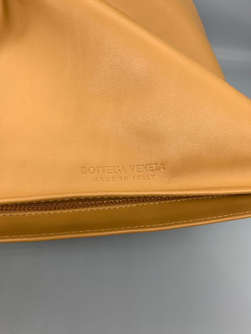 Bottega Veneta 607964 BV Twist Leather Clutch Bag in Brown