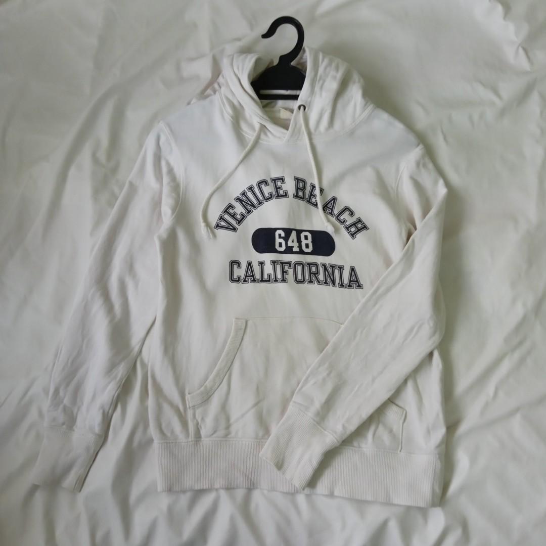 Champion sweater sale ottawa jobs