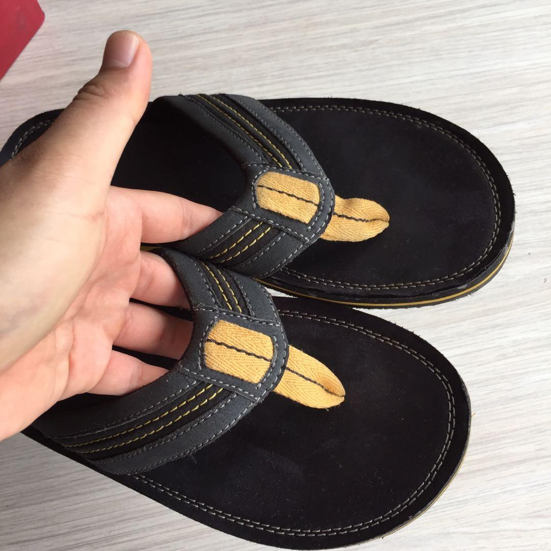 clarks sandals size 5