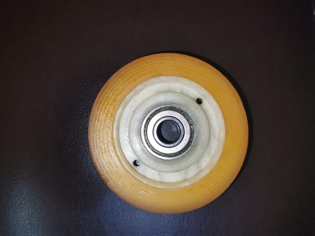 Electrolux Washing machine dryer roller (Category: Washing Machines and Dryers) located in Manila. Submitted by latestproduct (Listing ID 1097355713, Image 1). Description: Electrolux Washing machine dryer roller Tel 85109484 09331240862.