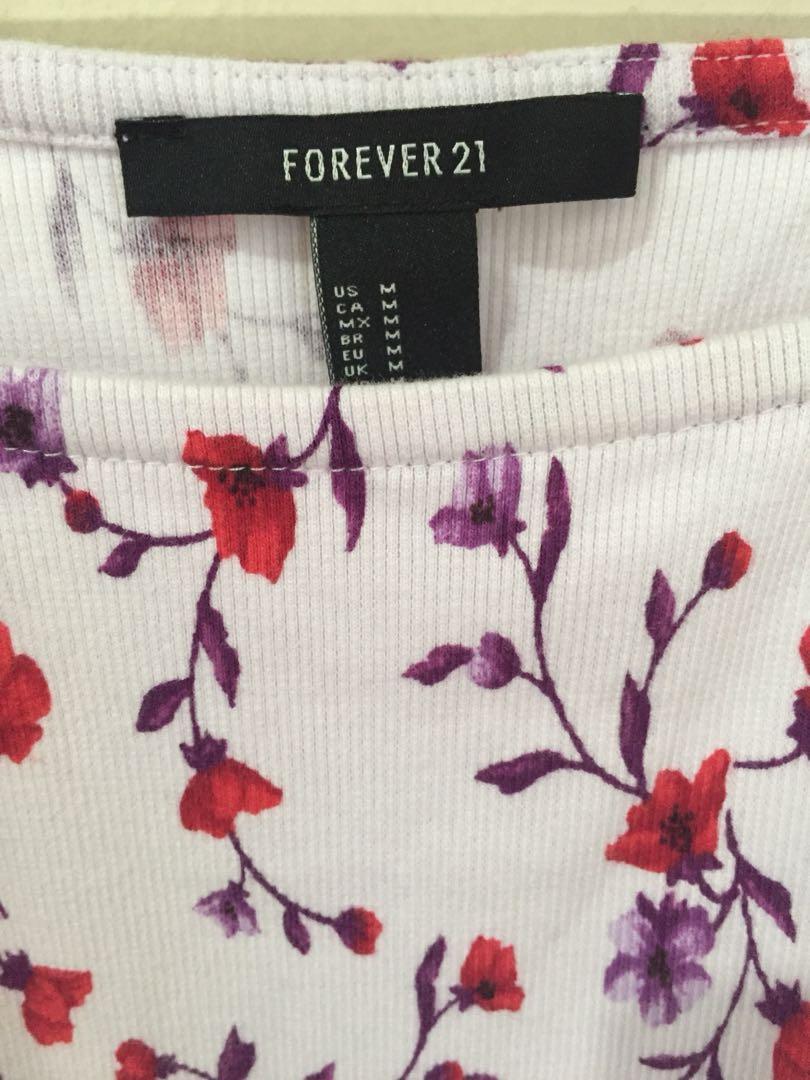 Forever 21 floral dress (Category: Dresses) located in Valenzuela. Submitted by chrieese (Listing ID 1097314088, Image 2). Description: Like new, only used twice. RFS: Decluttering, too many clothes 🛵 SF will be shouldered by buyer 💸 MOP is bank transfer via deposit or gcash. 📍Valenzuela City.