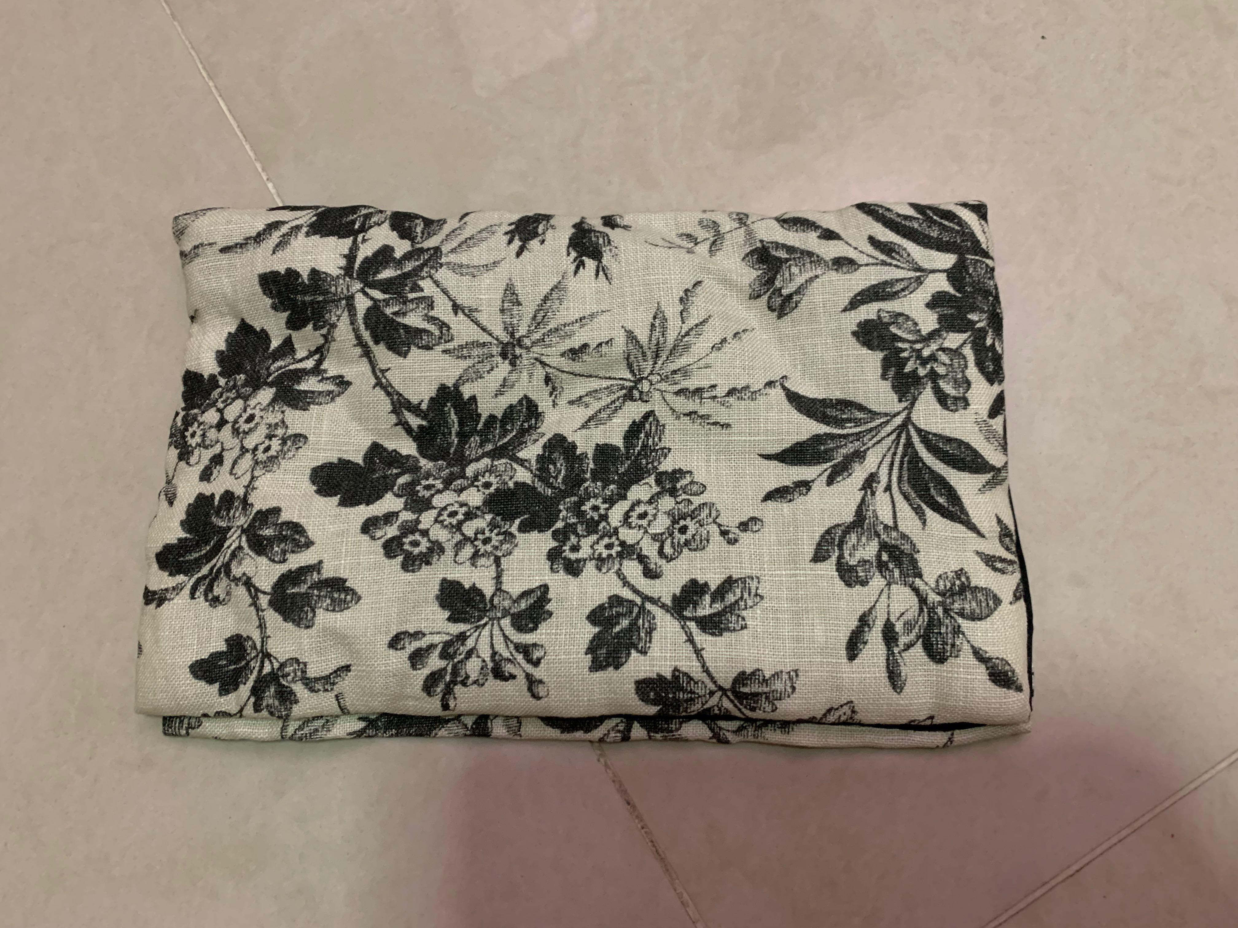 Gucci Bloom Y3 Pouch Bag Floral Pattern Natural from Japan Free Shipping