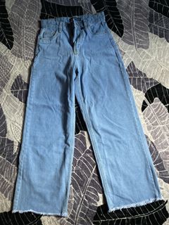 (Category: ) located in . Submitted by ftnrmzmsrh (Listing ID 1097227201, Image 1). Description: .
